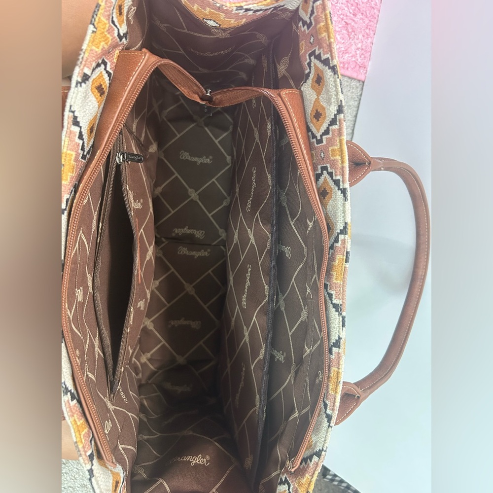 Wrangler Geometric Tan and Brown Tote - Picture 5 of 11